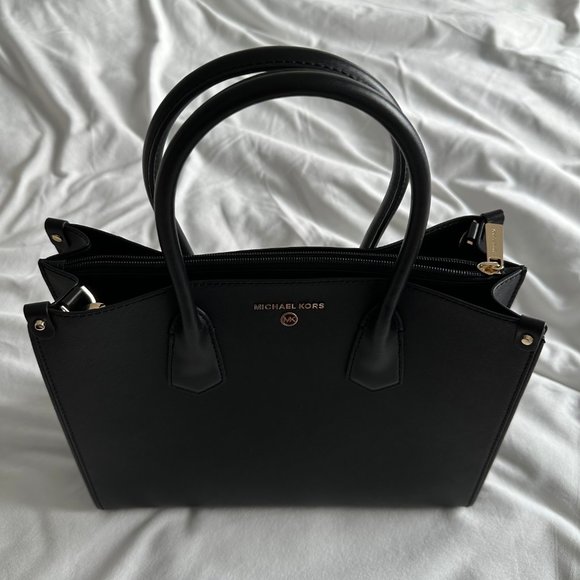 Michael Kors Medium Black Leather Satchel Handbag With Shoulder Strap - Picture 4 of 10